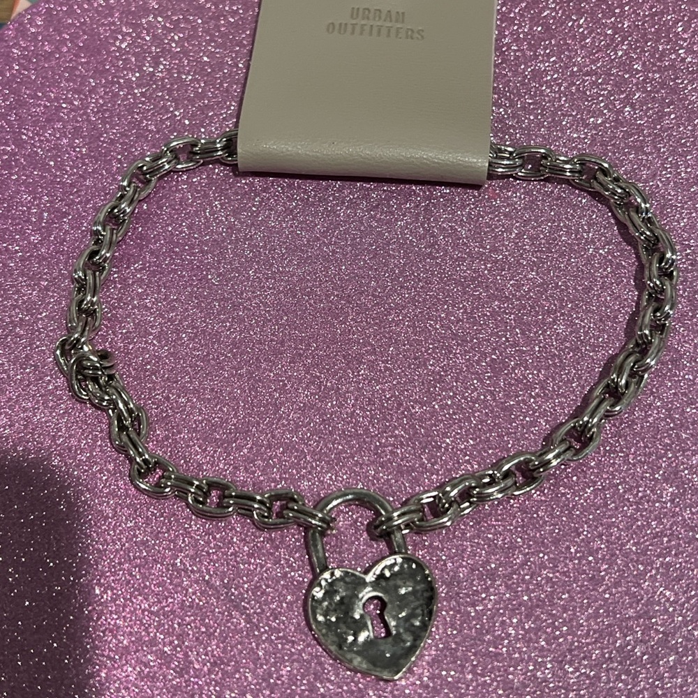 Urban Outfitters Silver Heart Lock Chain Necklace